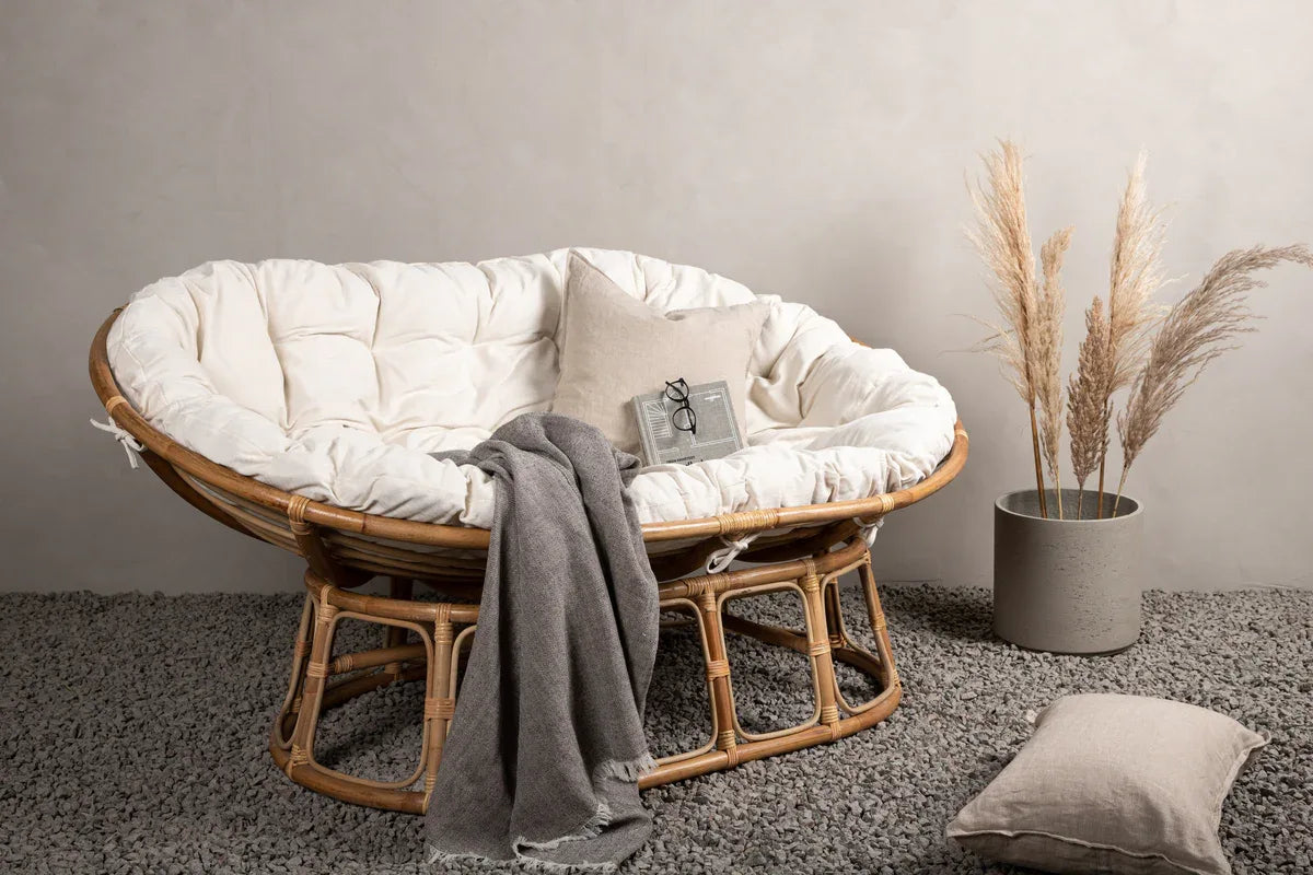 Venture Design Mamasan Loveseat i naturrotting – generös och inbjudande loungestol VENTURE DESIGN