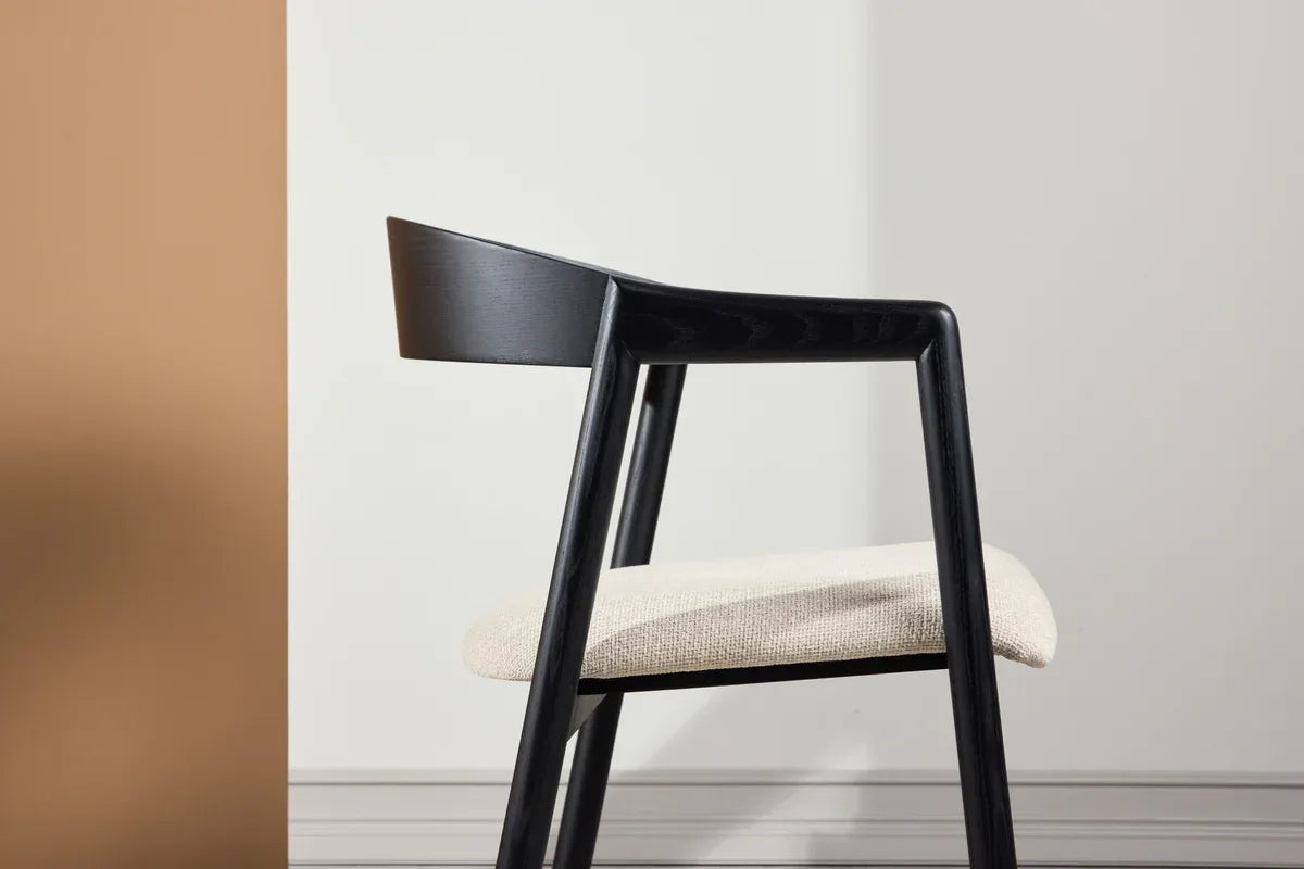 Venture Design Långön Matstol 2‑pack – Svart Metallram med Beige Dyna VENTURE DESIGN