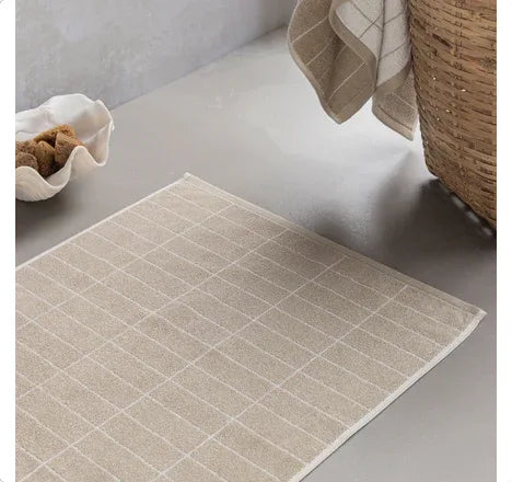Mette Ditmer TILE STONE Badrumsmatta sand Mette Ditmer