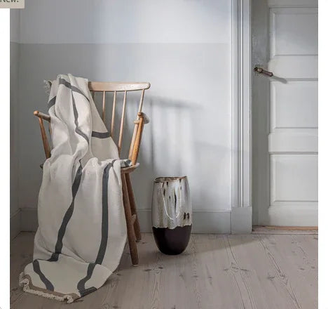 Mette Ditmer SHADOW Pläd 130×170 cm - Grå / Off-white Mette Ditmer