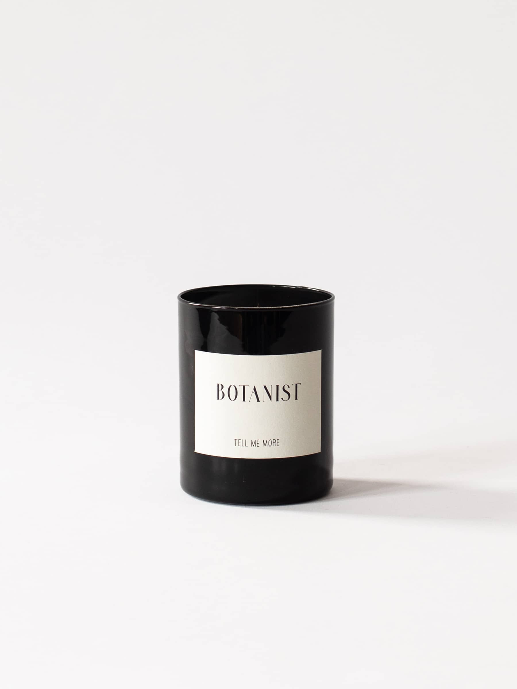 Tell Me More Doftljus Botanist – Naturligt vax, mörkt glas & botanisk doftprofil