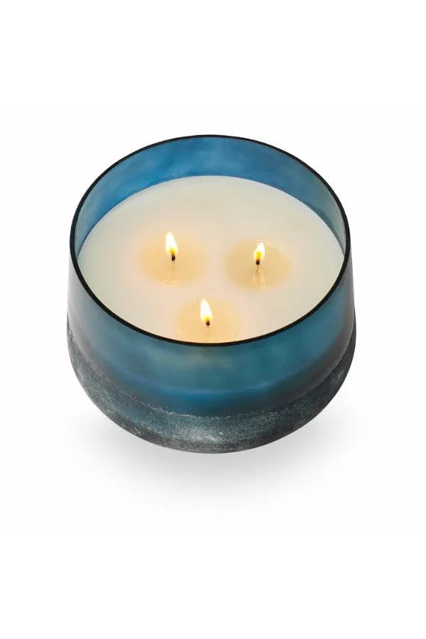 ILLUME Dold Sjö Baltic Glas Doftljus ILLUME