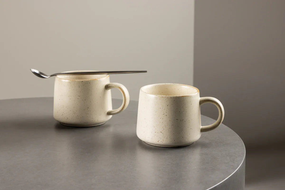 Venture Design Active Kopp 2‑pack – Beige med svarta prickar | Keramik 9 cm VENTURE DESIGN