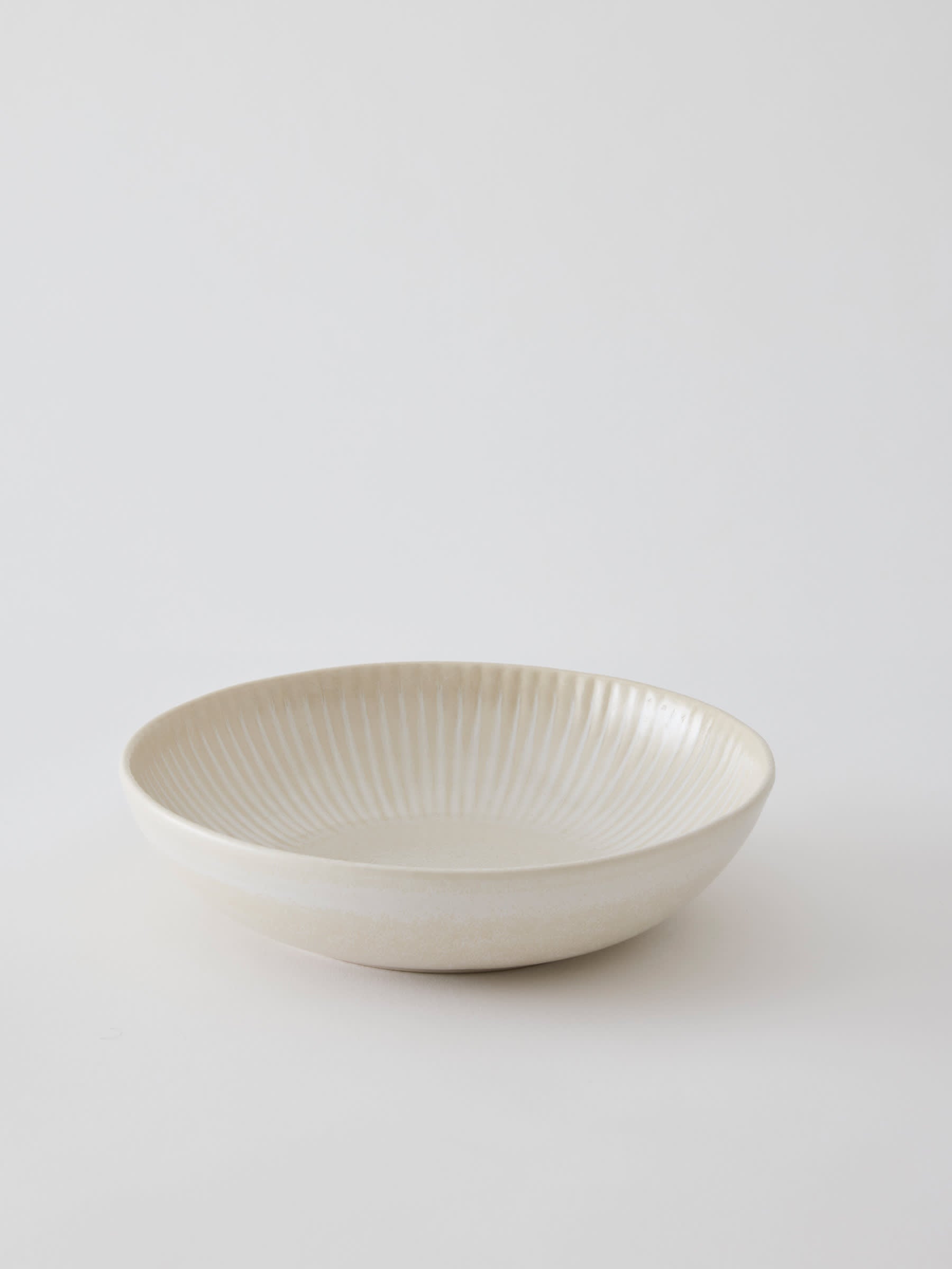 Tell Me More Granada Soup Plate – Handgjord Djup Stengods­tallrik med Reaktiv Glasyr